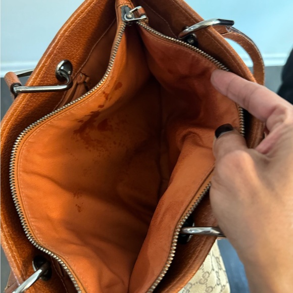 Gucci Tan and Brown Signature Tote - Picture 8 of 11